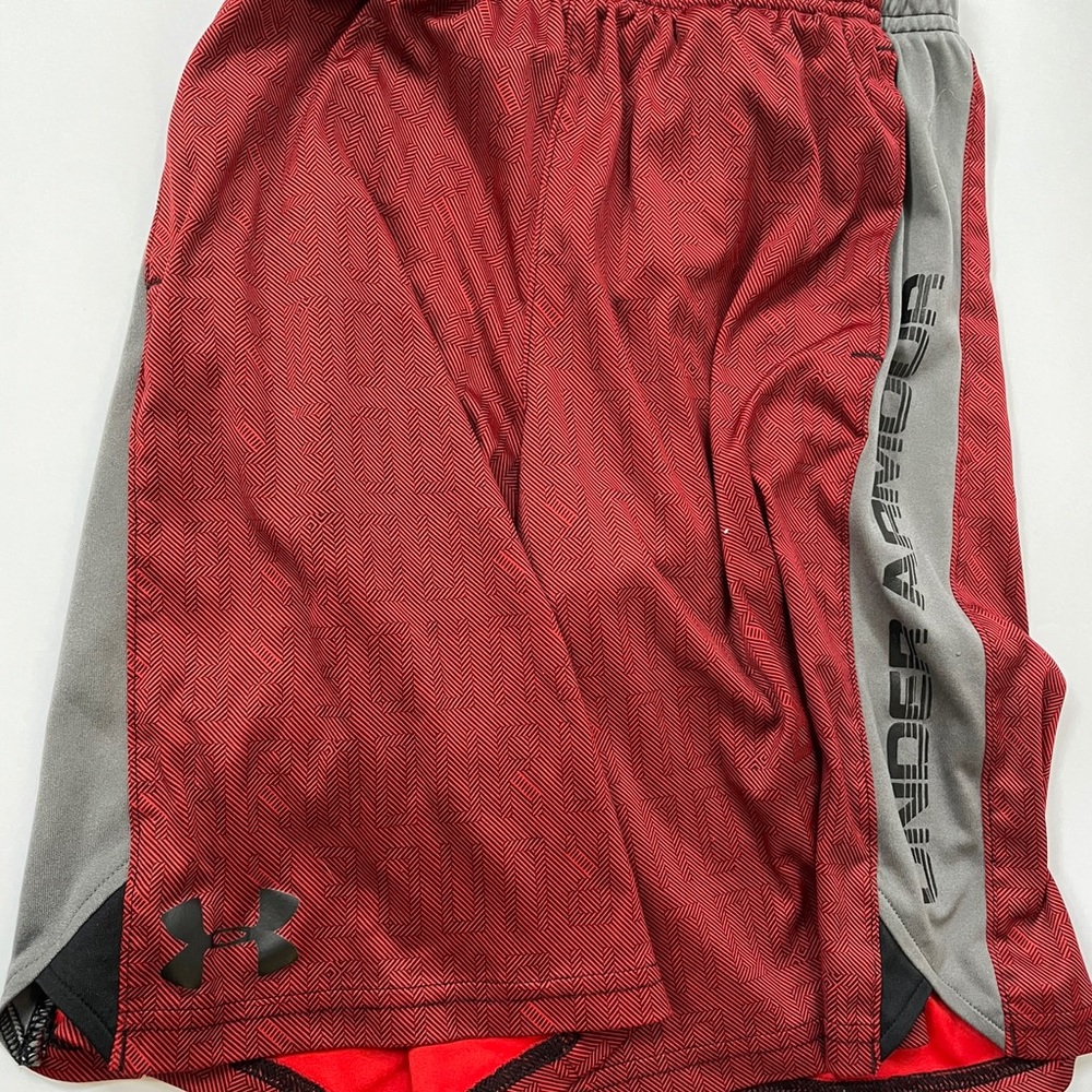 Under Armour Youth Med Boys Athletic Shorts